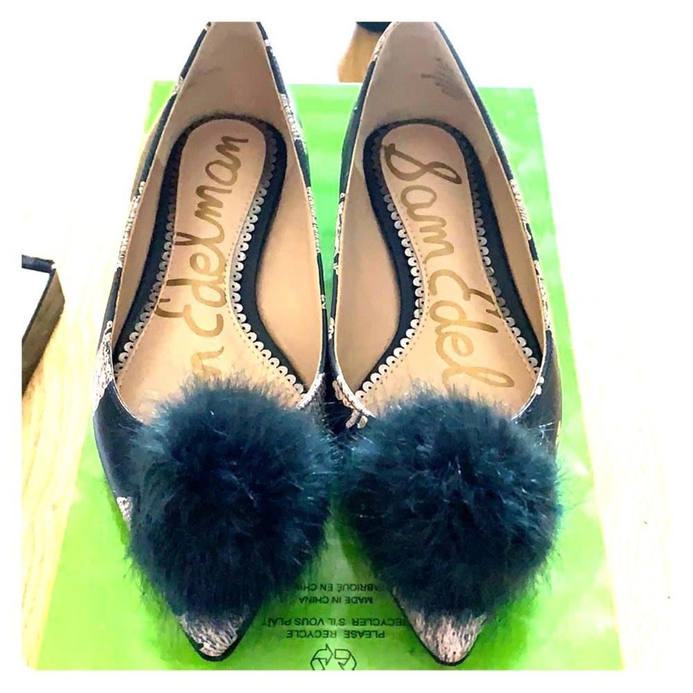 Flat shoes